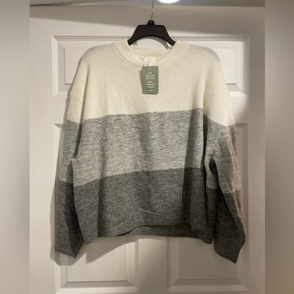 H&M Sweaters - NWT H&M Sweater XXL.  Item is from a smoke free home.